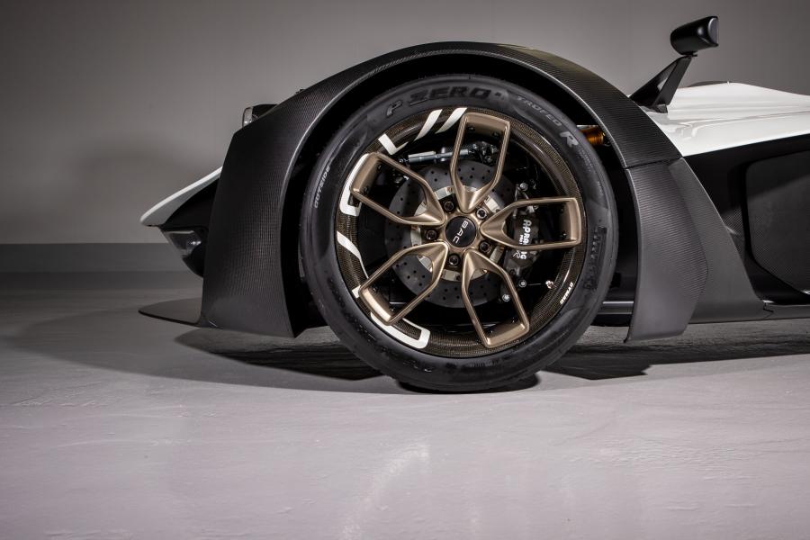 Колеса BAC Mono R 2019 года  (фото 9 из 30)